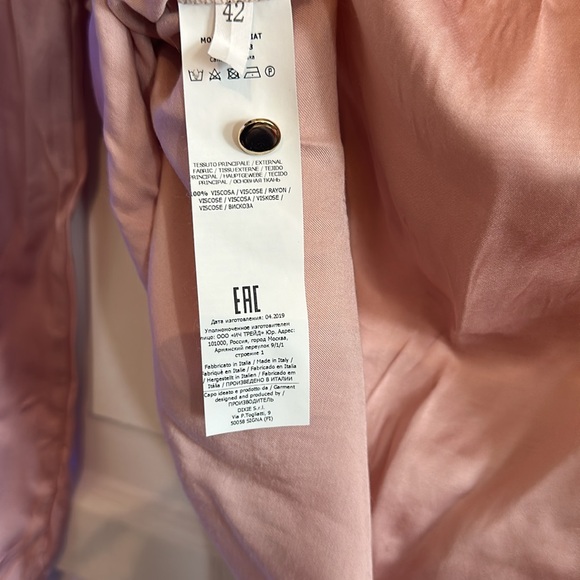 Top - Picture 6 of 15